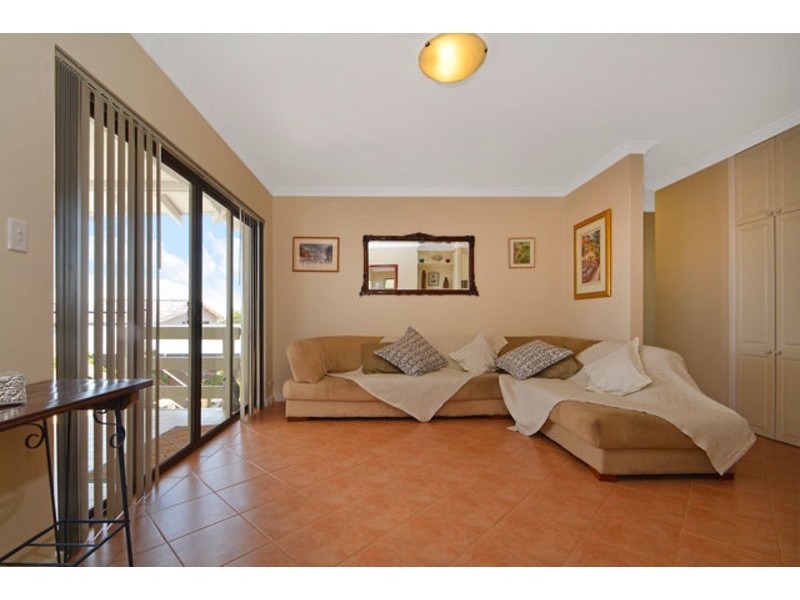 7 Suiza Place, Carine WA 6020