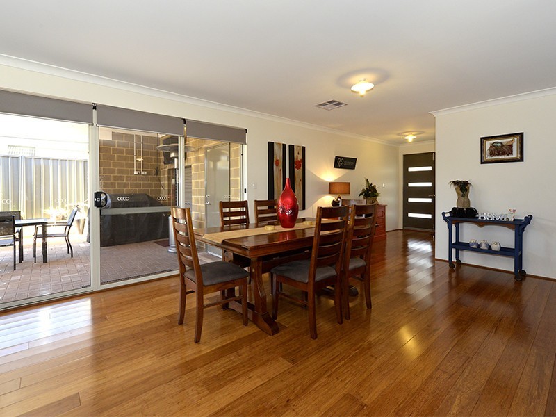 107 Raeside Drive, Landsdale WA 6065