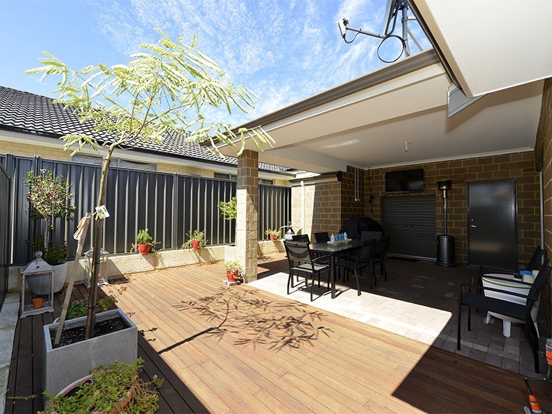 107 Raeside Drive, Landsdale WA 6065