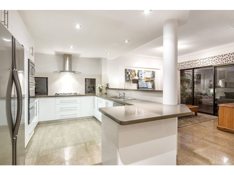 2/39 Renwick Street, South Perth WA 6151