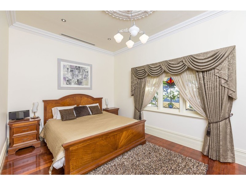 42 Gladstone Avenue, South Perth WA 6151