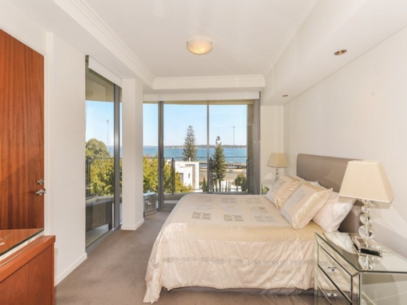 10/12 Stone Street, South Perth WA 6151