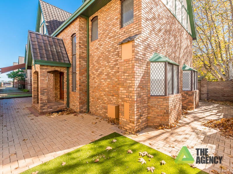 4/13 Melville Parade, South Perth WA 6151