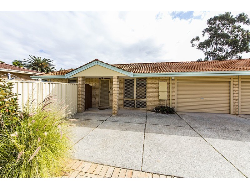 4/33 Chesterton Road, Bassendean WA 6054