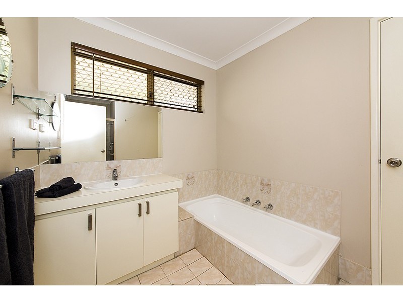 4/33 Chesterton Road, Bassendean WA 6054