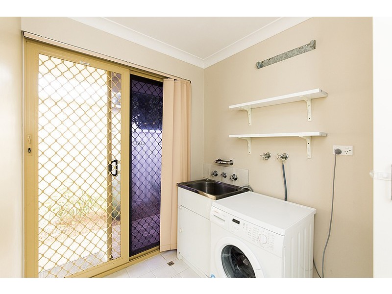 4/33 Chesterton Road, Bassendean WA 6054