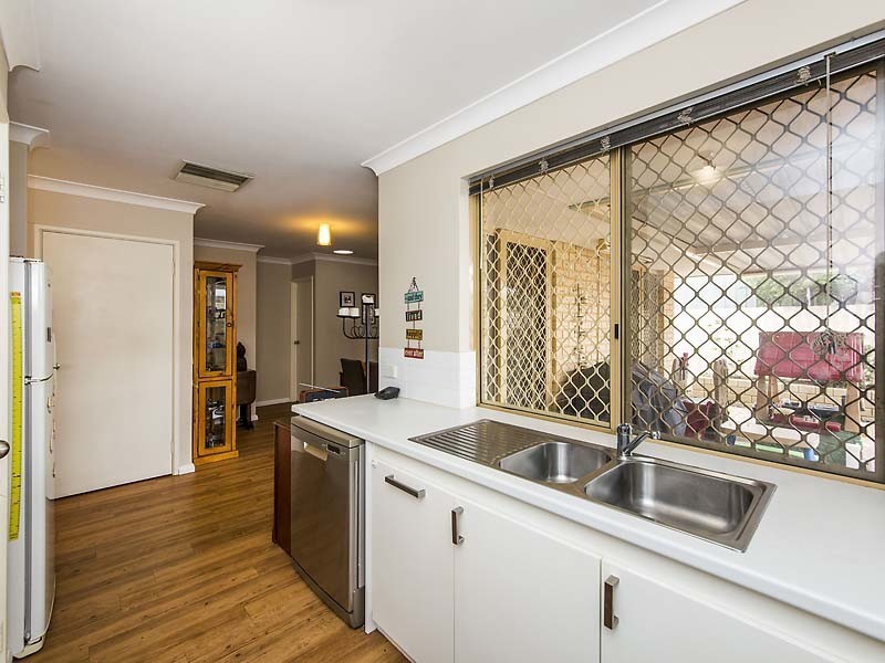 4/33 Chesterton Road, Bassendean WA 6054