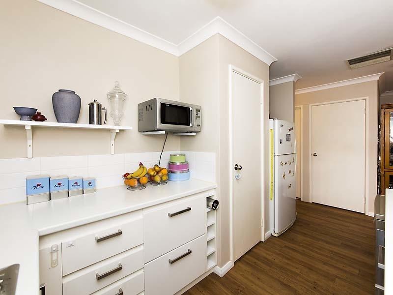 4/33 Chesterton Road, Bassendean WA 6054