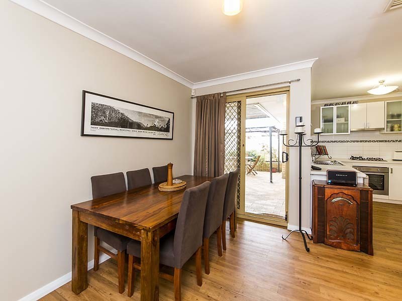 4/33 Chesterton Road, Bassendean WA 6054