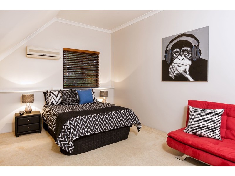 15b Scenic Crescent, South Perth WA 6151