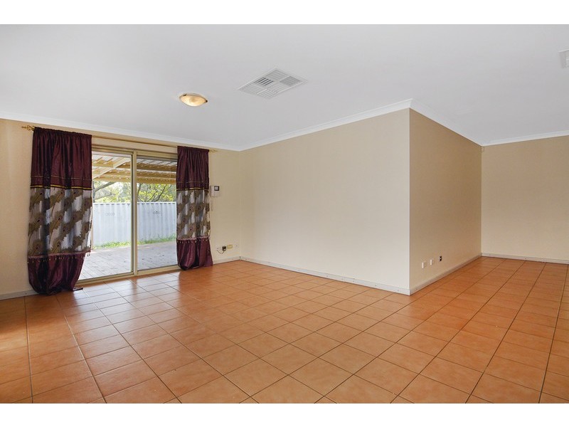 17 Akma Court, Maddington WA 6109