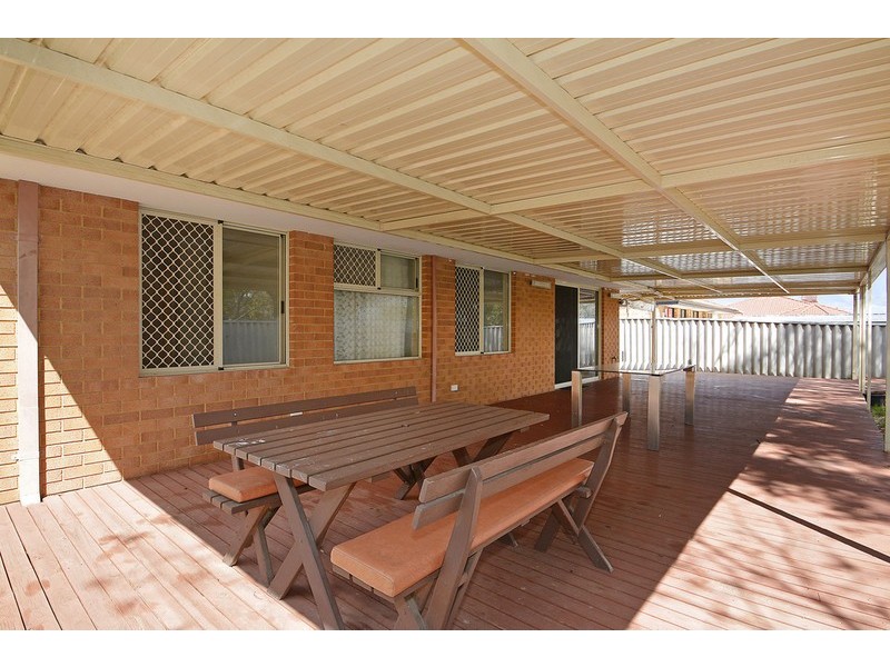 17 Akma Court, Maddington WA 6109