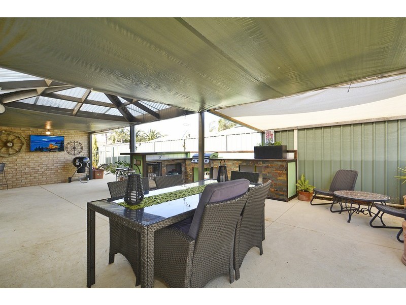 77 Inverness Circle, Camillo WA 6111