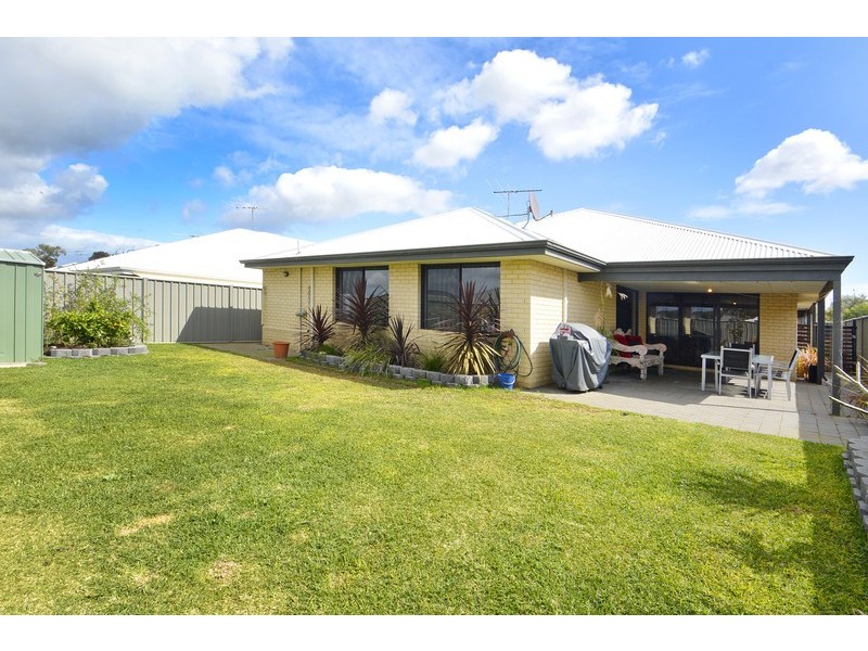 46 Beauchamp Loop, Wellard WA 6170
