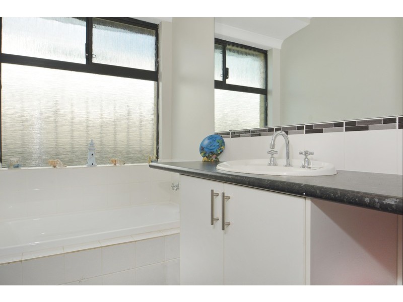 46 Beauchamp Loop, Wellard WA 6170