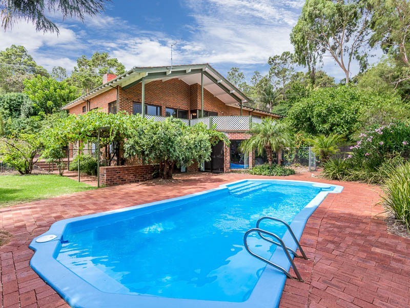 2 Fischer Road, Darlington WA 6070