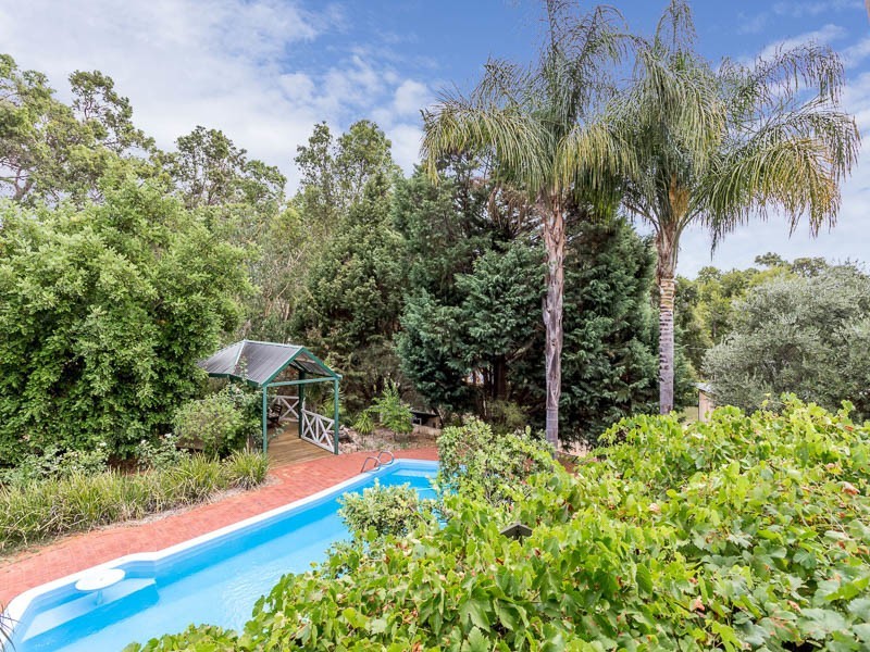 2 Fischer Road, Darlington WA 6070