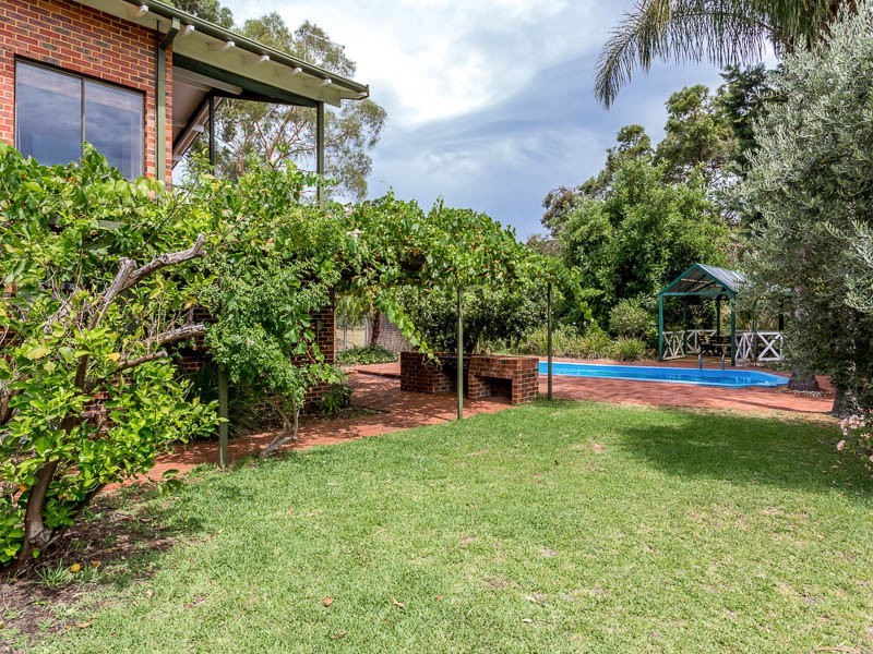 2 Fischer Road, Darlington WA 6070