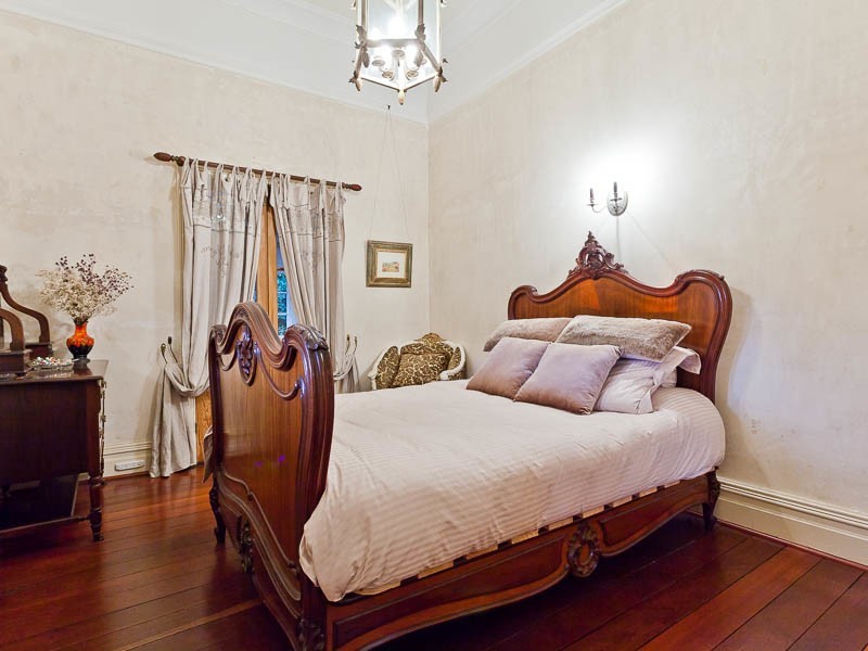 1 Jaraba Avenue, Gooseberry Hill WA 6076