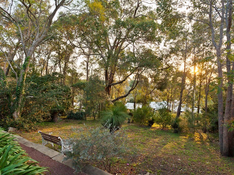 1 Jaraba Avenue, Gooseberry Hill WA 6076