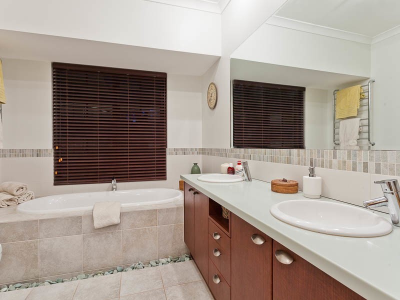 1415 Pechey Road, Swan View WA 6056