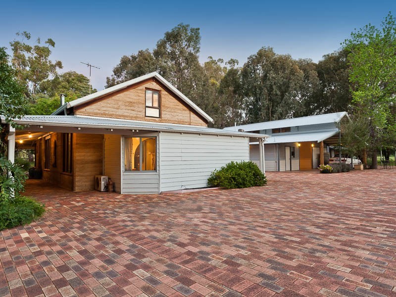 1415 Pechey Road, Swan View WA 6056