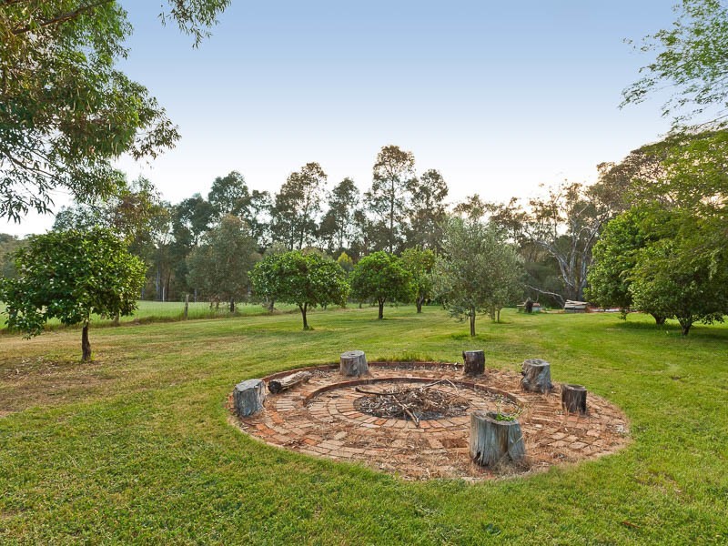 1415 Pechey Road, Swan View WA 6056