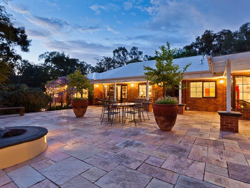 1415 Pechey Road, Swan View WA 6056