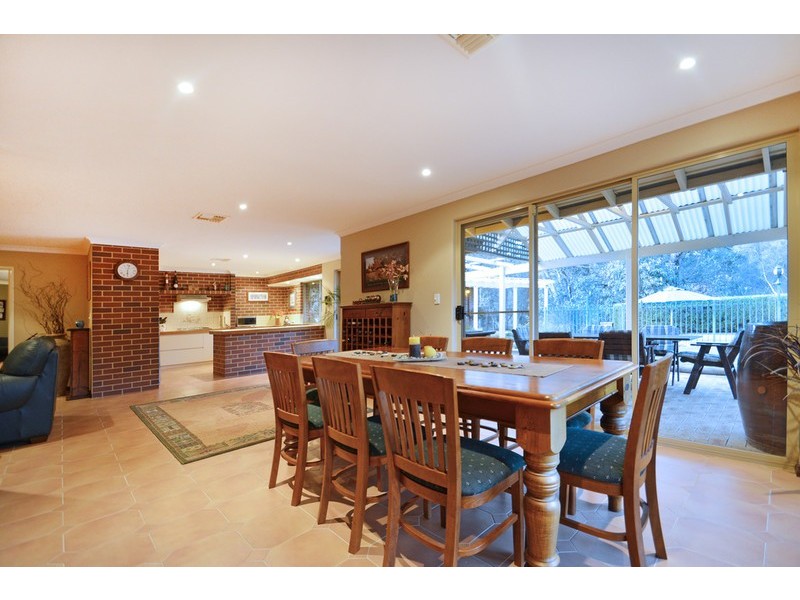 14 Champagne Terrace, The Vines WA 6069