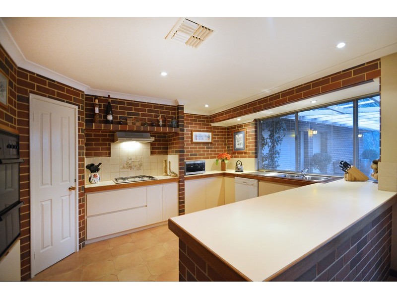 14 Champagne Terrace, The Vines WA 6069