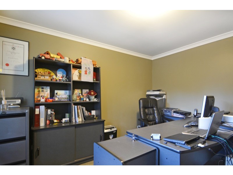 14 Champagne Terrace, The Vines WA 6069