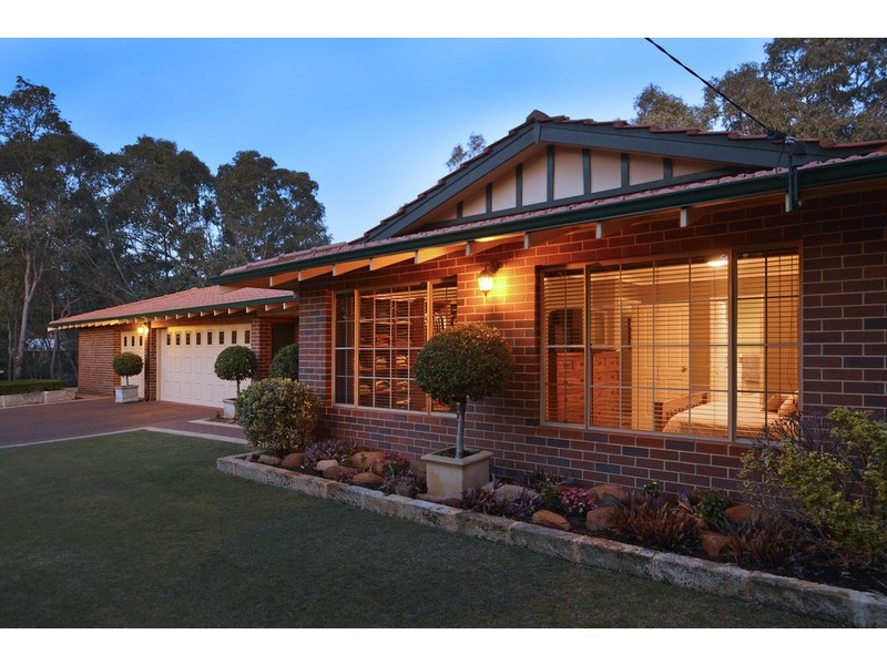 14 Champagne Terrace, The Vines WA 6069