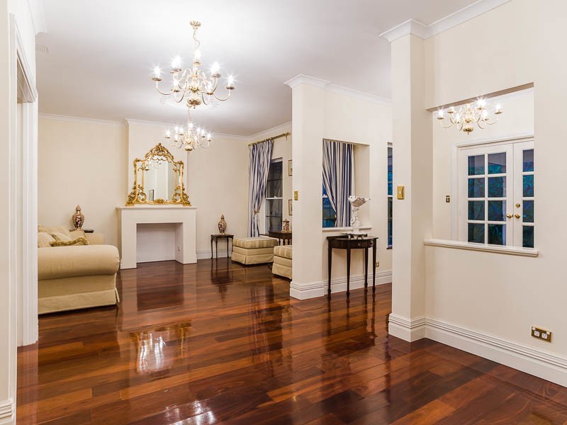 8 Taylor Road, Kalamunda WA 6076