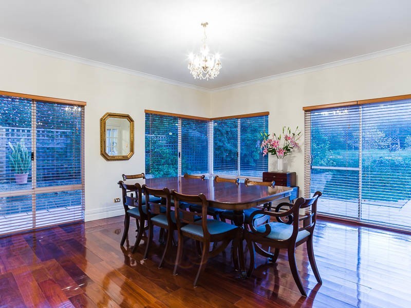 8 Taylor Road, Kalamunda WA 6076