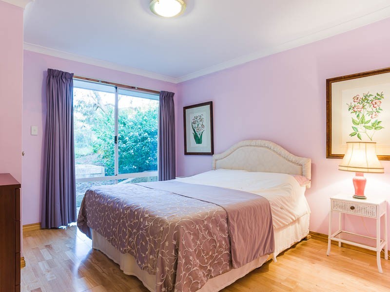 8 Taylor Road, Kalamunda WA 6076