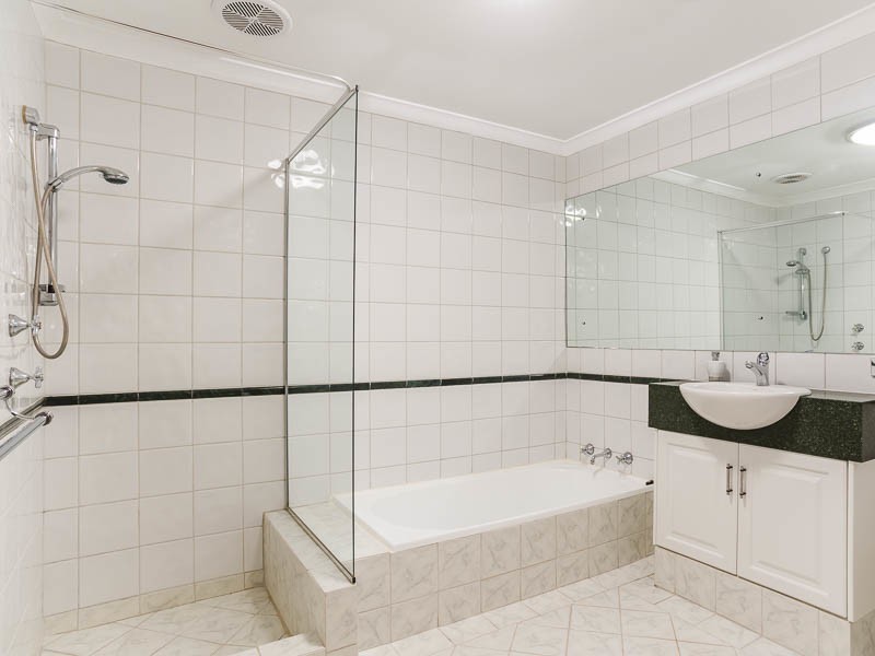 8 Taylor Road, Kalamunda WA 6076