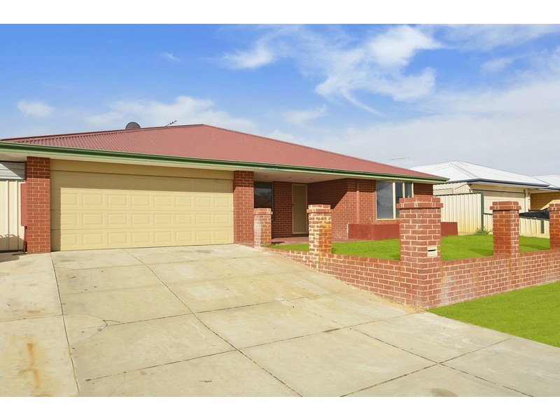 31 Swinden Court, Maddington WA 6109