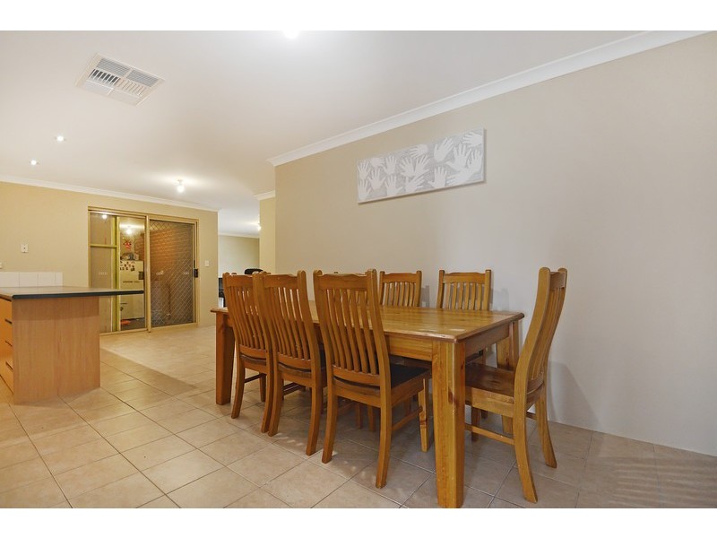 31 Swinden Court, Maddington WA 6109
