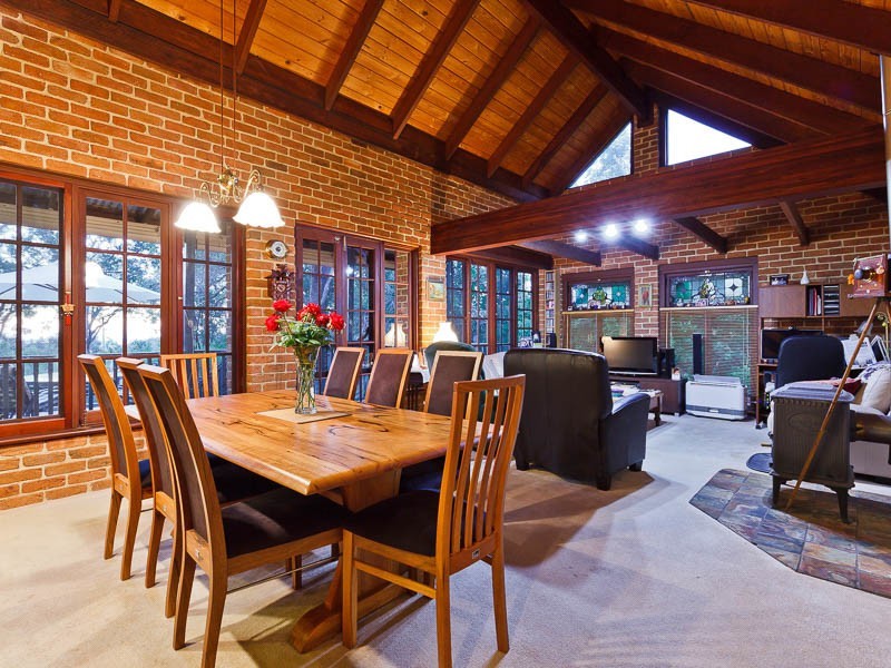 6 Patricia Road, Kalamunda WA 6076