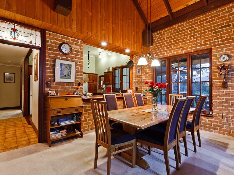 6 Patricia Road, Kalamunda WA 6076