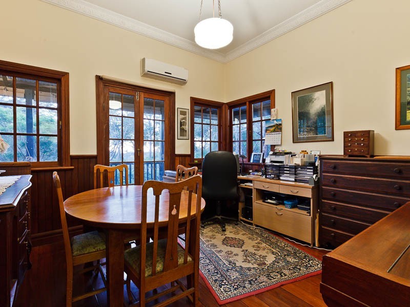 6 Patricia Road, Kalamunda WA 6076