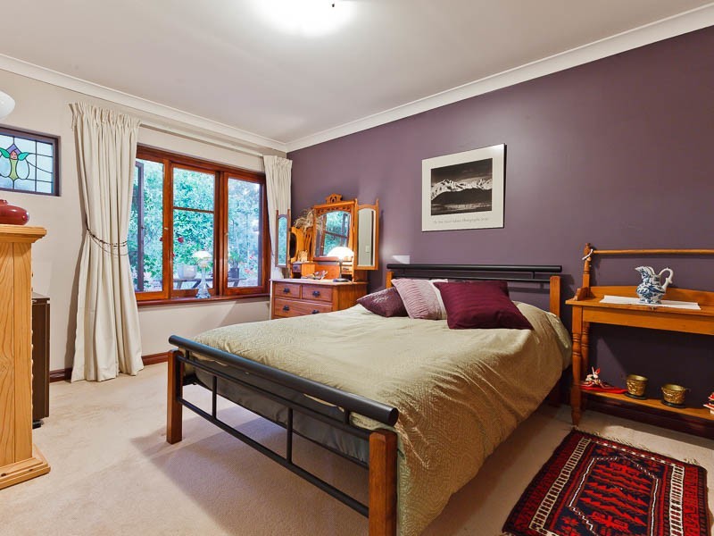 6 Patricia Road, Kalamunda WA 6076