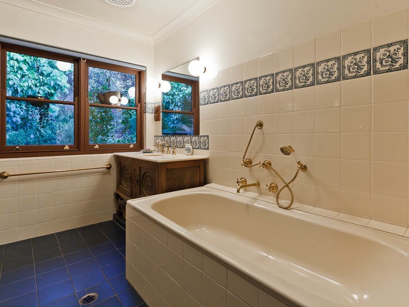 6 Patricia Road, Kalamunda WA 6076