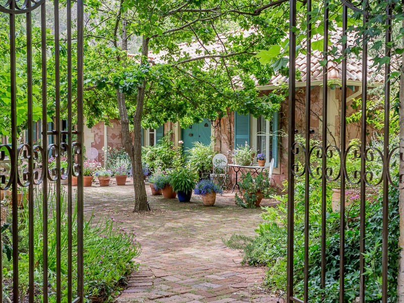 22 Dale Drive, Gooseberry Hill WA 6076