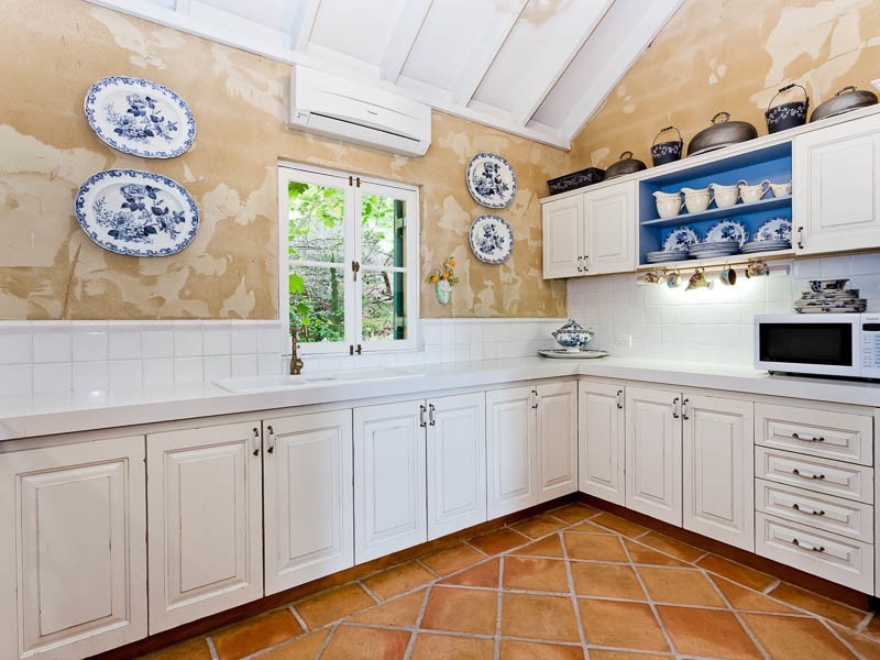 22 Dale Drive, Gooseberry Hill WA 6076