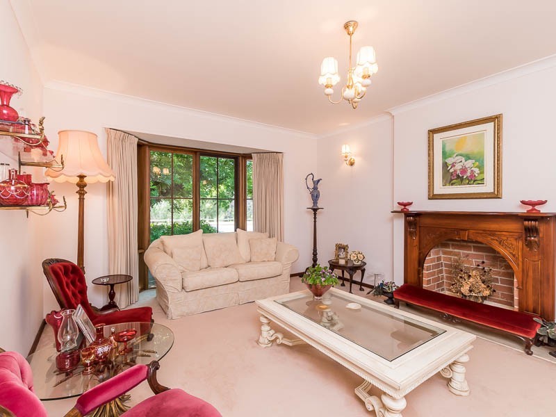 46 Salter Point Parade, Salter Point WA 6152