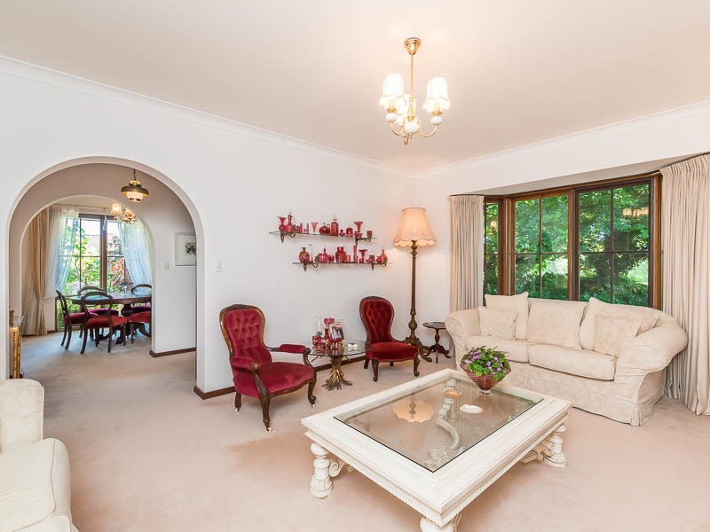 46 Salter Point Parade, Salter Point WA 6152