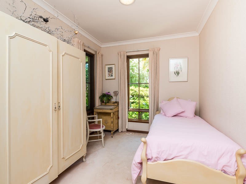 46 Salter Point Parade, Salter Point WA 6152