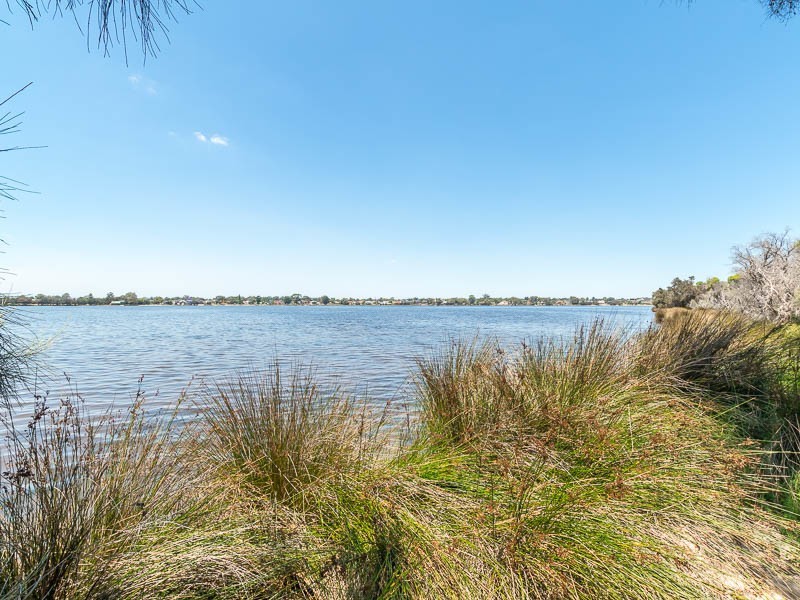 46 Salter Point Parade, Salter Point WA 6152