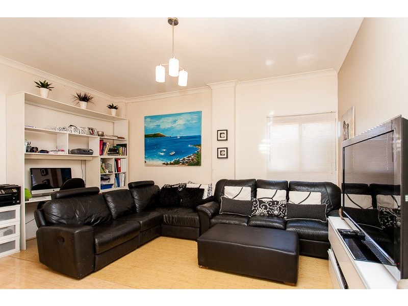 64 Kelvin Road, Wattle Grove WA 6107